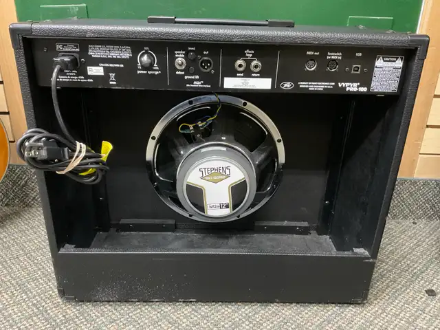 PEAVEY VYPYR PRO 100 AMP WITH POWER GOOD SHAPE in Amps & Pedals in North Bay - Image 5