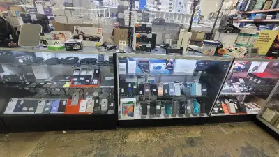 Cellphones/iPad/Tablets/COMPUTERS/LAPTOPS AVAILABLE for Sale, View more