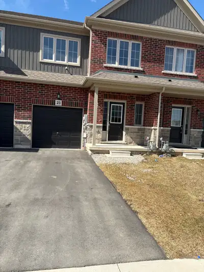 Llyoid Davies way Hamilton townhouse available for rent Binbrook, ON, L0R1C0. Welcome to the newly b...