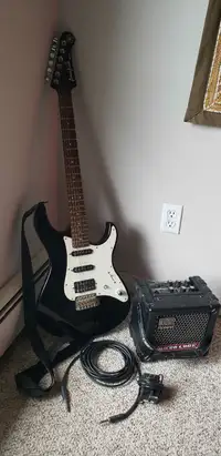 YAMAHA Pacifica PAC112 electric guitar | ROLAND Micro Cube amp