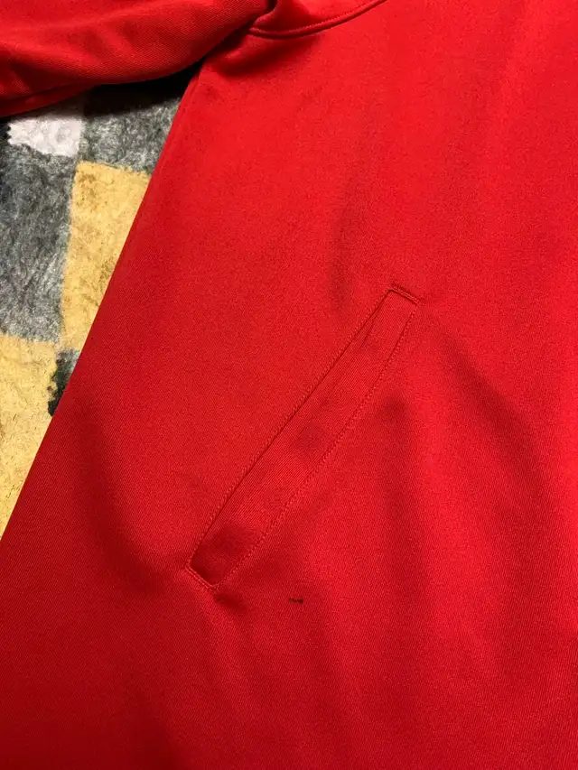 Nike Sweater Zip Up in Men's in Mississauga / Peel Region - Image 7