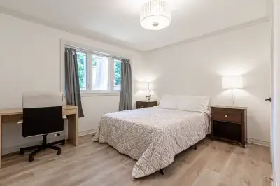 Private UTM student suite Sep 1 - Apr 30 (ULB1)