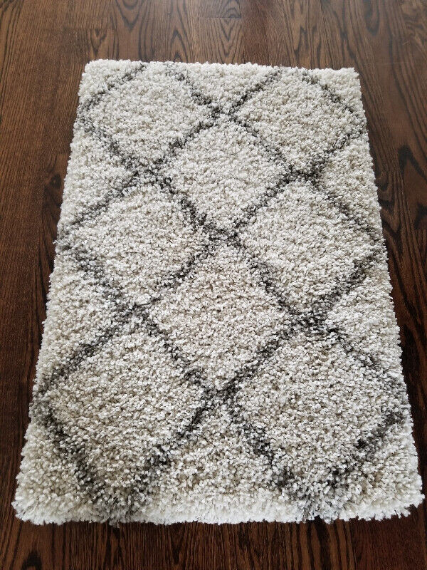 Safavieh Hudson Shag Collection Ivory and Grey Moroccan,2' by 3' in Rugs, Carpets & Runners in Oakville / Halton Region