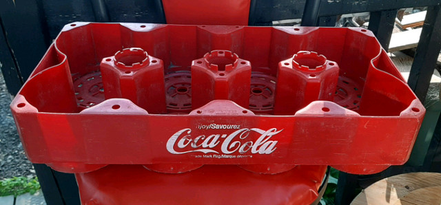 Rack Coca-Cola 8 Bouteilles 2 Litres Plastique dans Art et objets de collection  à Trois-Rivières