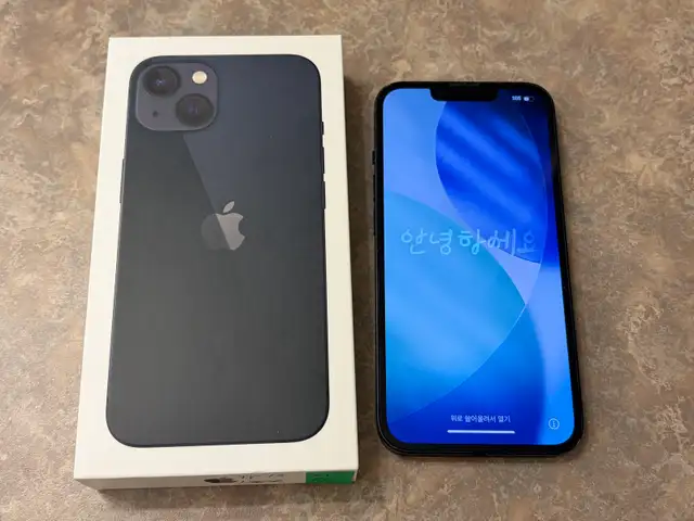 iPhone 13 - 128 GB in Cell Phones in City of Toronto - Image 4