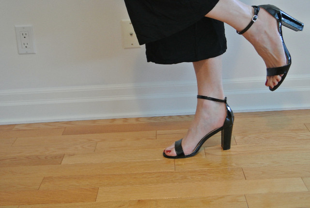Sandales pointure 11 dans Femmes - Chaussures  à Longueuil/Rive Sud - Image 3