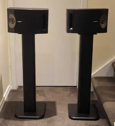 Excellent condition a qui la chance. Pied disponible Bose hifi speakers 201 s5 Mots cles Sony jbl ya...