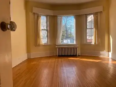 ‼️ATTENTION TRENT STUDENTS – 7 BEDROOM HOUSE NEAR DOWNTOWN‼️ Looking for a safe, student-friendly ho...