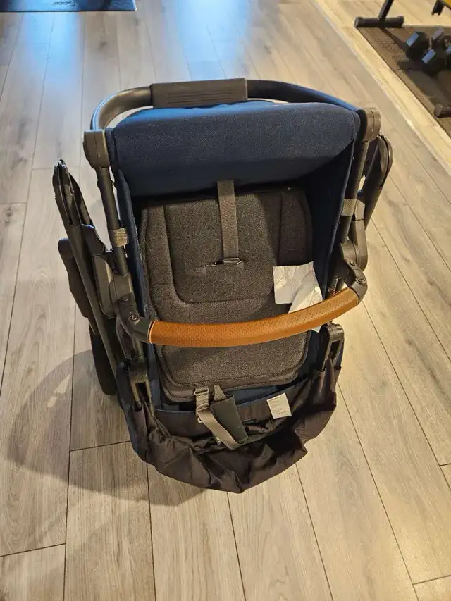 uppa baby Cruz v2 2023 in Strollers, Carriers & Car Seats in Markham / York Region - Image 3