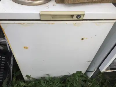 Small chest freezer. Untested $40. PLEASE read the ad carefully My name - My name is Matt Peter. You...