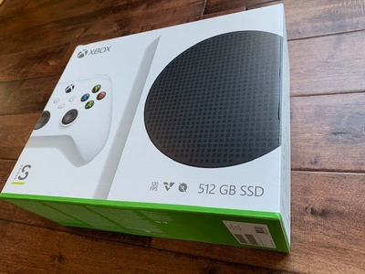 XBOX SERIES S + 2 CONTROLLERS + 1 TB WESTERN DIGITAL SSD(4 XBOX), View more