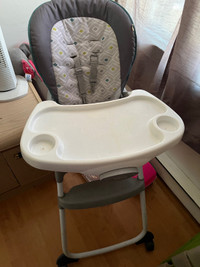 Chaise haute pour bébé 