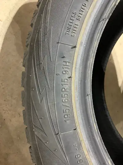 Less than 150km , like new , thy retail fr 900$,came off Honda Civic