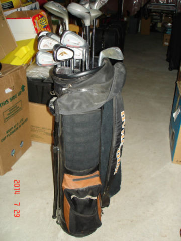 some golf equipment, bags, clubs, balls, cart in Golf in Calgary - Image 3
