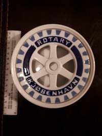 Rotary International china ashtray from Denmark MINT