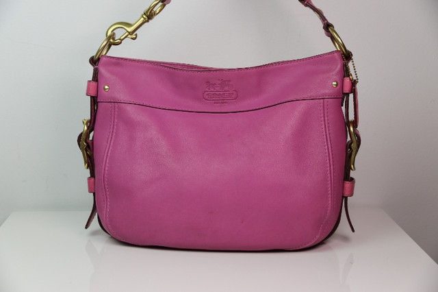 Coach Legacy handbag in Women's - Bags & Wallets in Ottawa