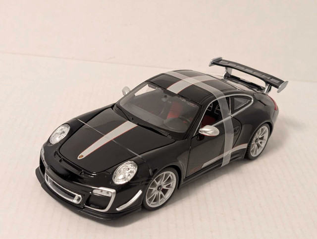 MAISTO 1/18 PORSCHE 911 997 GT3 RS 4.0 // autoart gt spirit in Arts & Collectibles in Oakville / Halton Region - Image 4