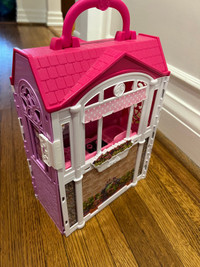 Portable Barbie house 
