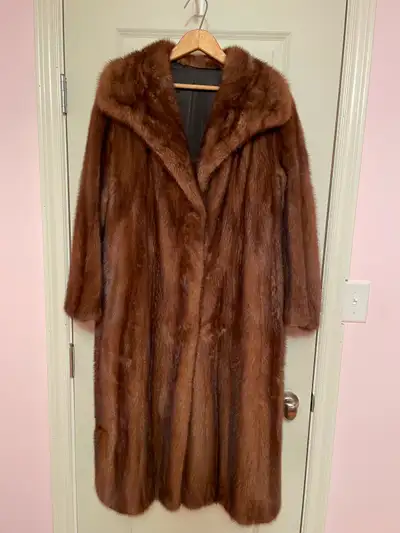 Ladies’ Mink Coat, View more