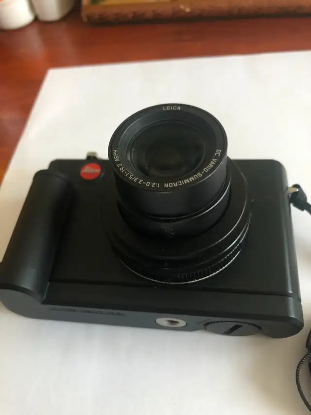 LEICA D-LUX 5 DIGITAL CAMERA in Cameras & Camcorders in City of Toronto - Image 3