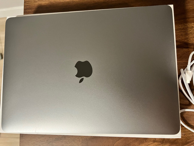 Selling new 2020 13 inch MacBook Air  in Laptops in City of Halifax - Image 3
