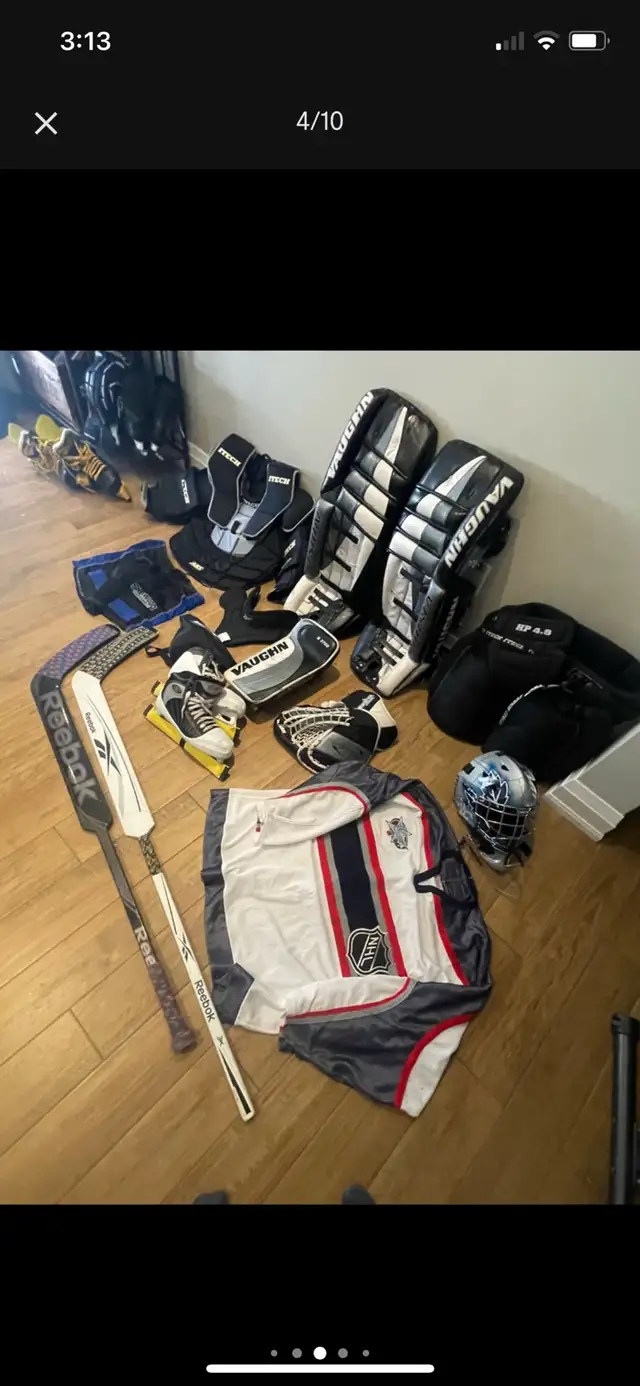 NEW VINTAGE GOALIE EQUIPMENT! in Hockey in Barrie - Image 4