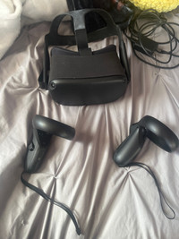 Oculus quest VR headset 
