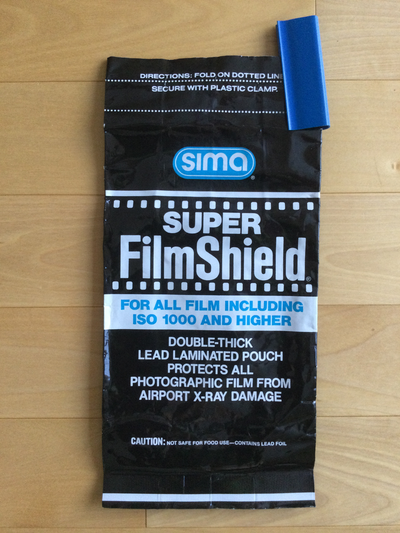 SIMA Super FilmShield est un sac laminé de plomb soluble épaisseur protégeant les films des systèmes...