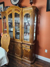 Dining set/buffet and hutch