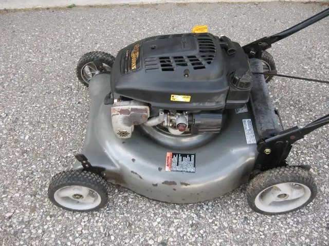 Lawnmowers  For  Sale in Lawnmowers & Leaf Blowers in Kitchener / Waterloo - Image 2