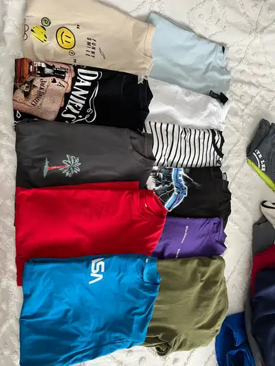 Lot de 11 t-shirt, View more