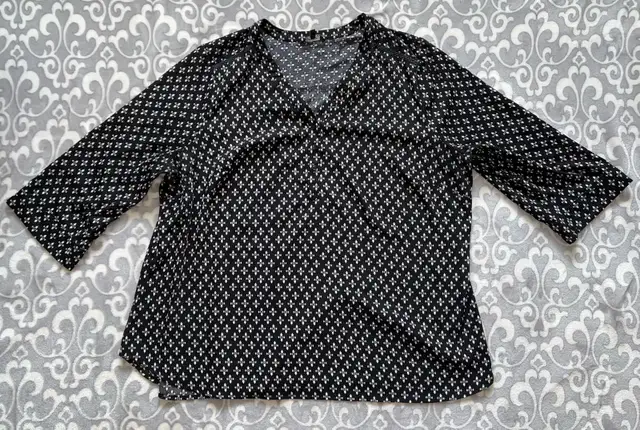 George Women’s Black Pattern Long Sleeve Dress Shirt in Women's - Tops & Outerwear in Oshawa / Durham Region - Image 2