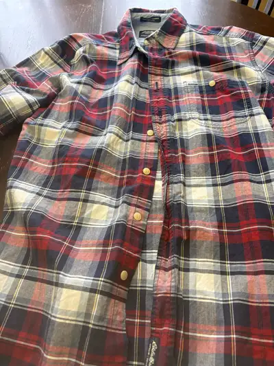 Vintage Eddie Bauer Short-Sleeve Button-Up – Men’s Medium, View more
