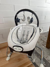 Balançoire avec siège pour bébé 