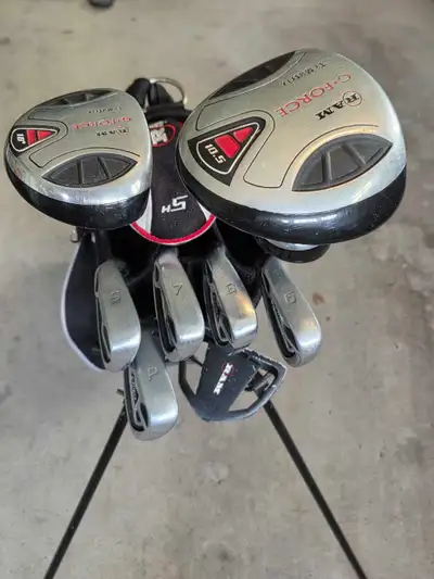 Youth / Ladies golf clubs left , View more