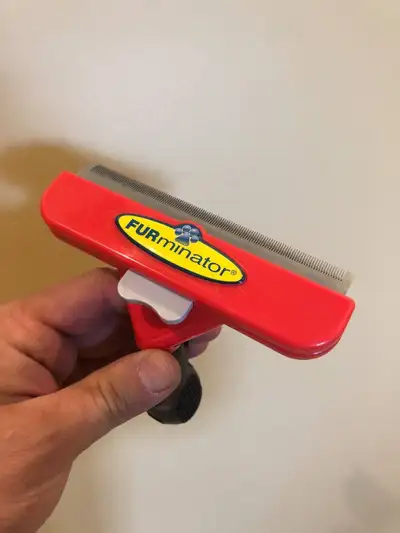 FURminator Undercoat deShedding Tool for Giant Dog like new, View more