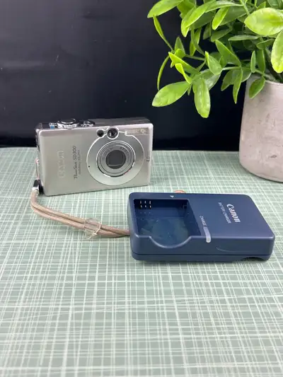 CANON PowerShot Digital ELPH SD300 Digital 4.0MP Camera – Compac, View more