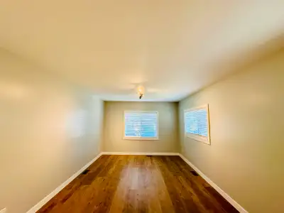 Located at 1055 Chippewa Road Thunder Bay, ON, P7J 1J1, this mobile home is situated in a quiet and...