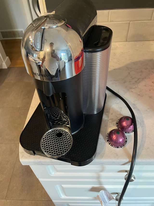 Nespresso pod coffee and espresso machine Coffee Makers Kamloops