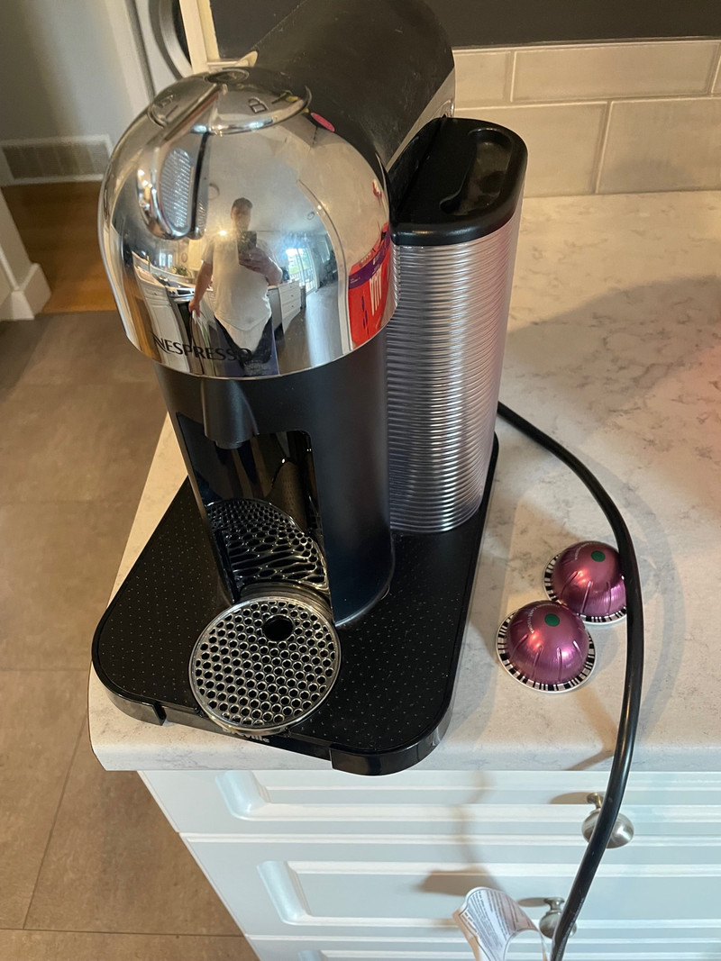 Nespresso pod coffee and espresso machine Coffee Makers Kamloops