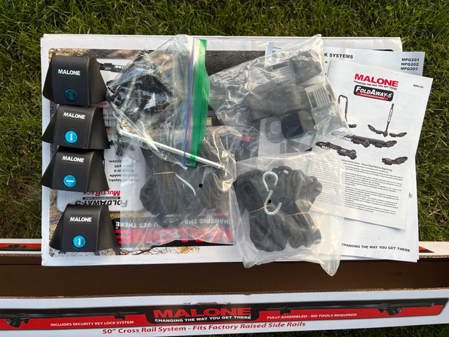 Malone Kayak Rack + Steel Top Cross Bar (SAIL) in Water Sports in Oakville / Halton Region - Image 4