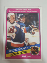 1984-85 O-Pee-Chee Hockey Pat LaFontaine Card #392