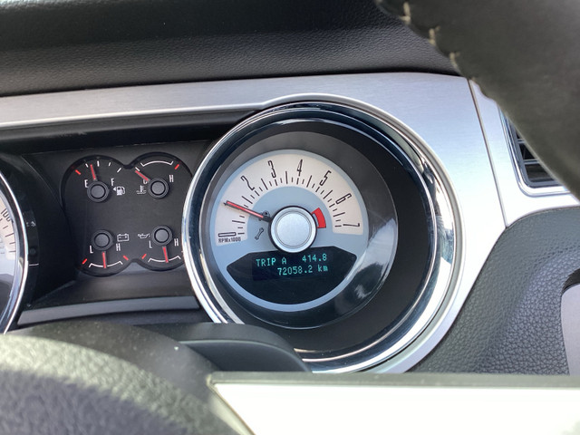 2010 Mustang Convertible in Cars & Trucks in Napanee - Image 4