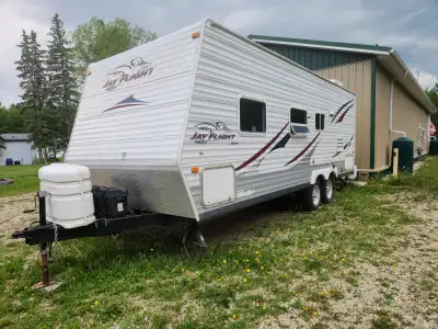 Reduced to 11.000 2007 Jayco Jay Flight 23 FB one owner travel trailer front walk around queen size...