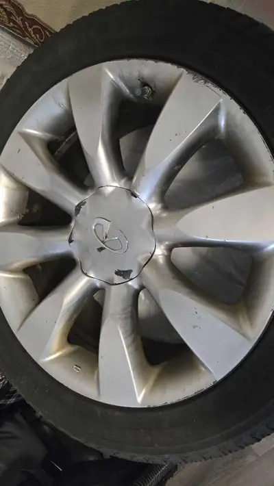 R18-Winter Tires Michelin X-Ice and Rim-very good condition. Fit on infiniti and Nissan Murano/Pathf...