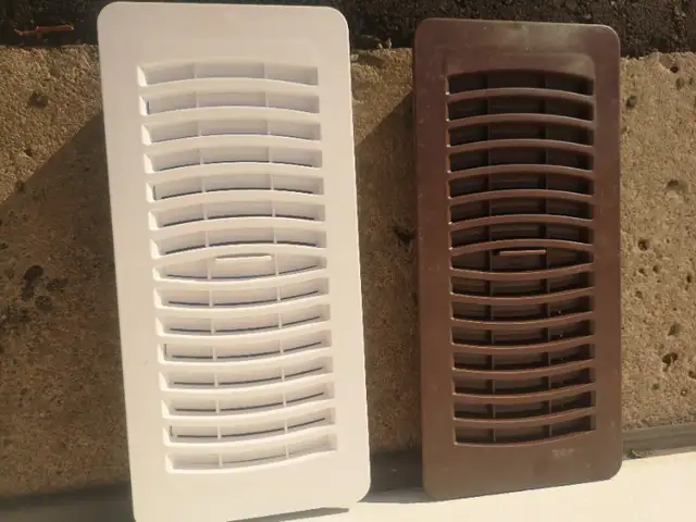 4”x10”plastic vent registers in Heating, Cooling & Air in City of Toronto - Image 3