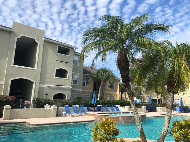 Clearwater Beach Luxury Resort Style Condo in Florida in Canada - Image 2