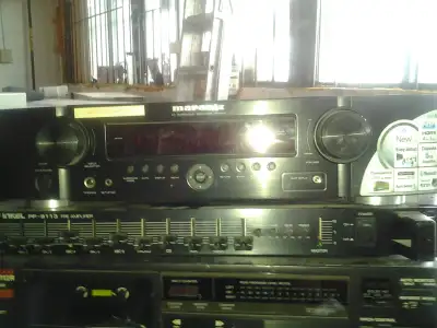 Marantz NR1402 AV Surround Receiver HUGE 1000+ pro audio video pc mac laptops projectors VENTE IF YO...