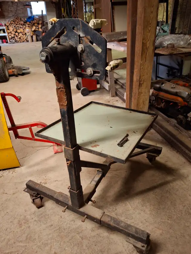 Engine maintenance stand heavy duty in Other in Hamilton - Image 3
