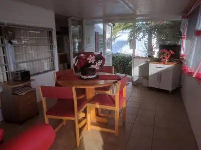 Venez découvrir cette charmante maison à louer située à North Miami Beach, parfaite pour profiter du...